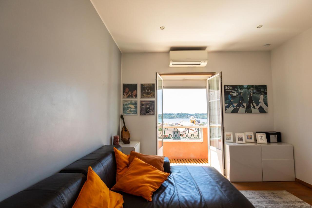 Ambassador River View Suites Lissabon Buitenkant foto