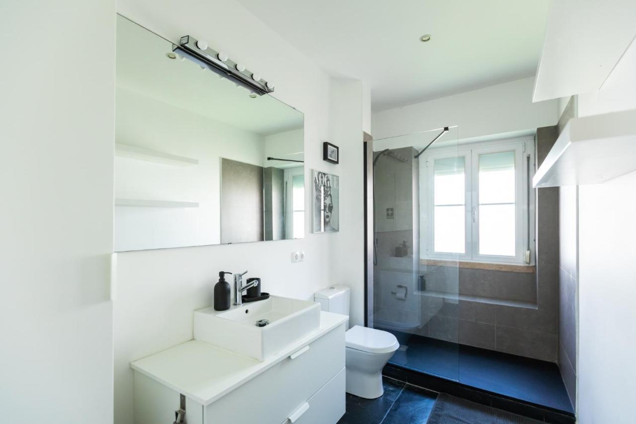 Ambassador River View Suites Lissabon Buitenkant foto